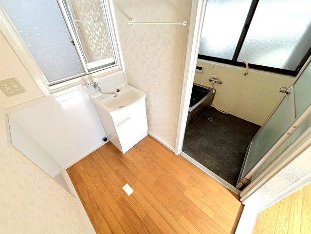 矢野西3丁目戸建の洗面所