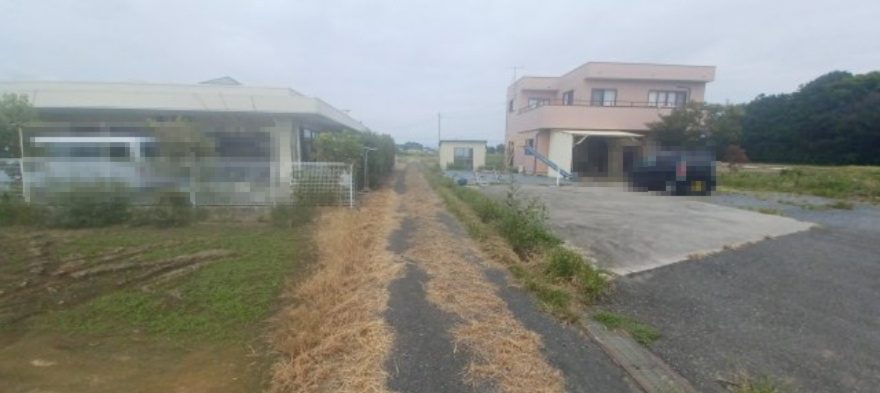 行田市野　400万　土地(東)の前面道路含む現地写真|法定外道路(東側)