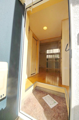 【玄関】 | ピアヴァレイ | 玄関です