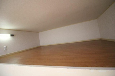 【居間・リビング】 | ピアヴァレイ | こちらのリビングで趣味の時間をお楽しみください