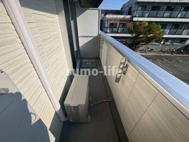 （仮称）尼崎市稲葉荘１丁目新築アパートのバルコニー