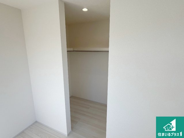 加古川市東神吉町神吉　第10期　新築一戸建ての洋室|シンプルな洋室は、自分好みのインテリアが楽しめます♪ご家族とインテリアや家具を選びに行くのは新築購入時の醍醐味の一つです。ぜひお楽しみください♪