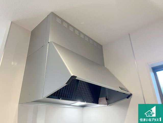 加古川市東神吉町神吉　第10期　新築一戸建ての設備|汚れにくいスロットフィルタでお手入れラクラク！ＬＥＤ照明付き！