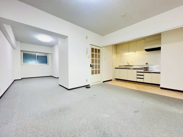 ユニハイツ朝霧の居間・リビング