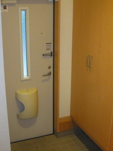 NEO・URBAN国立の玄関