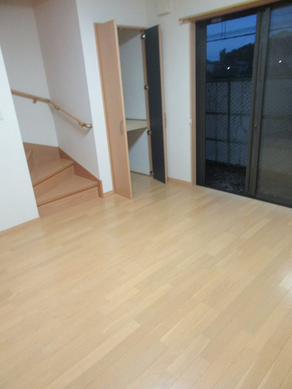 NEO・URBAN国立の居間・リビング