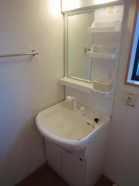 NEO・URBAN国立の洗面所