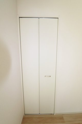 郡山市菜根3丁目　　　  １号棟　　　桜小学校、郡山第3中学区　の収納