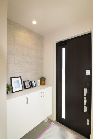 郡山市菜根3丁目　　　  １号棟　　　桜小学校、郡山第3中学区　の玄関