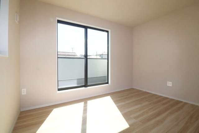 郡山市菜根3丁目　　　  １号棟　　　桜小学校、郡山第3中学区　の洋室