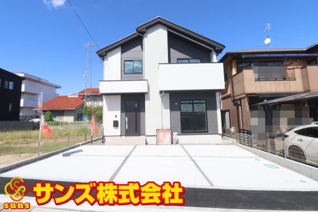 郡山市菜根3丁目　　　  １号棟　　　桜小学校、郡山第3中学区　の外観|南側から見た駐車場を含む外観