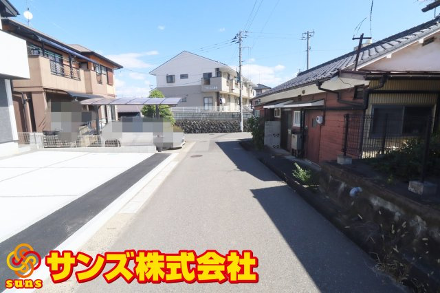 郡山市菜根3丁目　　　  １号棟　　　桜小学校、郡山第3中学区　の外観|南側前面道路