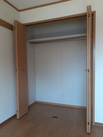 apartment 青木字上安知那