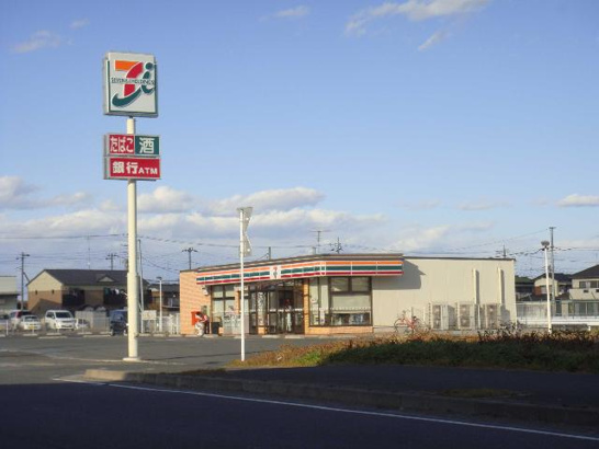 セブンイレブンまで900ｍ 