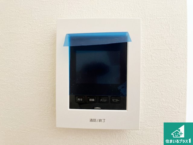 加古川市加古川町北在家　第20期　新築一戸建ての防犯設備|カラーモニターインターホン！声だけでなく来訪者の姿や顔がモニターで確認できるので、小さなお子様がいらっしゃるご家庭でも安心できます！