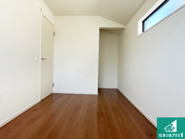 加古川市加古川町北在家　第20期　新築一戸建ての洋室|収納スペースが充実しているので子供の成長に合わせてたくさん収納ができます！家族構成に合わせた様々な活用ができる収納！