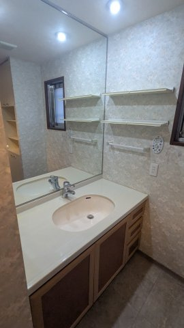 ファミール長良ヶ丘【14階】の洗面所