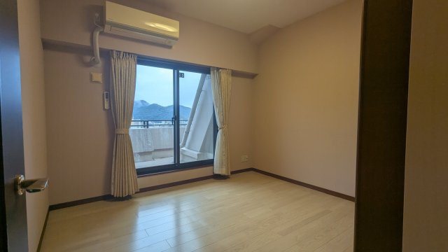 ファミール長良ヶ丘【14階】の洋室