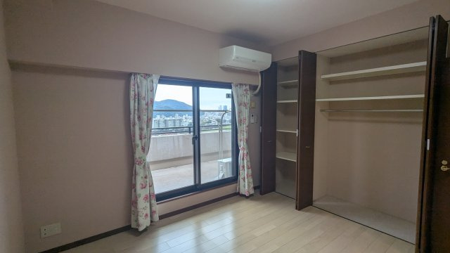 ファミール長良ヶ丘【14階】の洋室