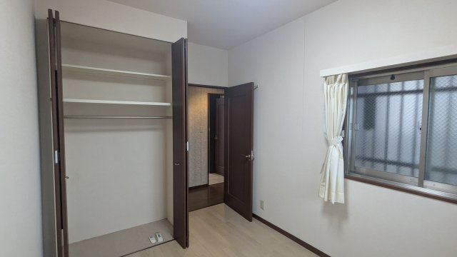 ファミール長良ヶ丘【14階】の洋室