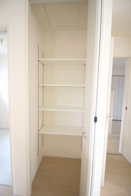 野木南赤塚　第1の収納|キッチン横の便利な収納☆