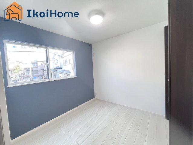 神戸市西区今寺　新築戸建の寝室|同社施工事例です●年中無休：当日予約可●全居室ペアガラス標準装備。一般の窓ガラスの２倍の断熱効果あり