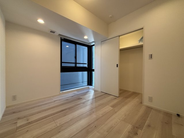 【洋室】 | パーク・リュクス神田多町