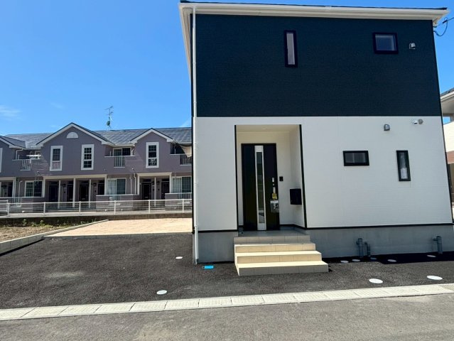 熊野町城之堀第8の駐車場|駐車スペースを確保した住まい。日常のお出かけや来客時にも安心です。