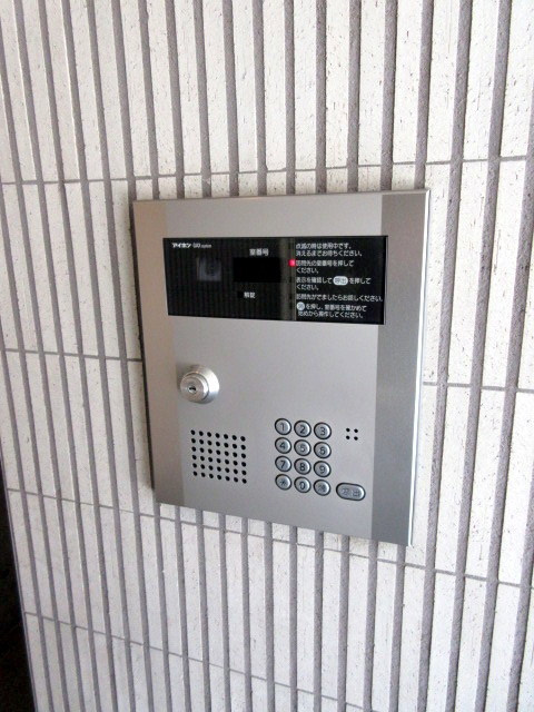 Ｎコート動坂のセキュリティ|★オートロック付きのエントランス★