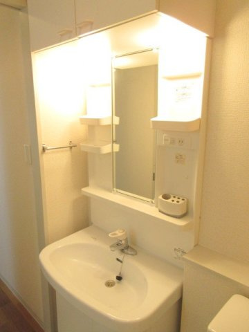 Ｎコート動坂の洗面所|★独立洗面台★