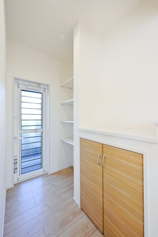 【収納】 | 桐生市琴平町　ブルーミングガーデン | パントリーつきでお米や缶詰などを備蓄しておけます。