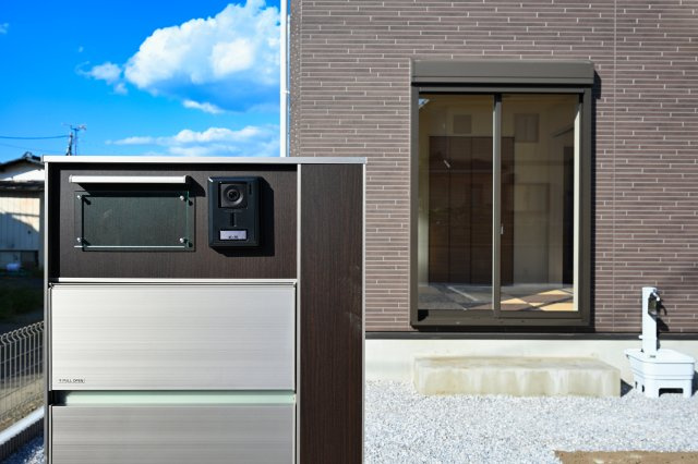 【セキュリティ】 | 桐生市琴平町　ブルーミングガーデン | TVモニター付きインターフォンで安心