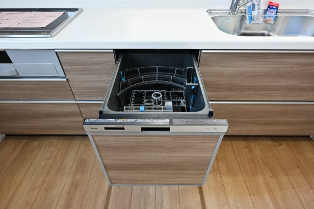 【キッチン】 | 桐生市琴平町　ブルーミングガーデン | 食器洗い乾燥機付きシステムキッチン。毎日の家事の負担を減らします！