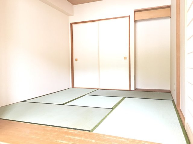 【和室】 | イングランドアヴェニュ－1番館 | 同タイプの別部屋写真です。