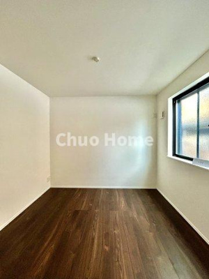 【子供部屋】 | 葛飾区奥戸1丁目新築分譲住宅 | 【子供部屋】お子様を持つ家庭の約6割が「家族や子どものため」に購入を希望。入学後の転校を避け、広い空間でのびのび育てたいなどの親心が、家探しのきっかけになっているようです。