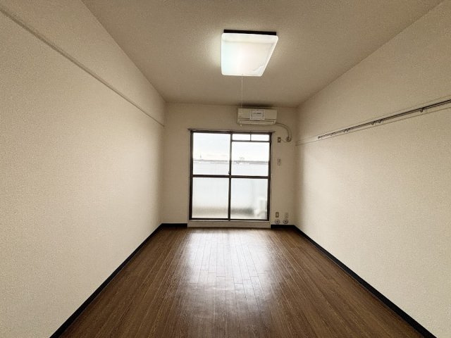 プレステージ・Eの居間・リビング