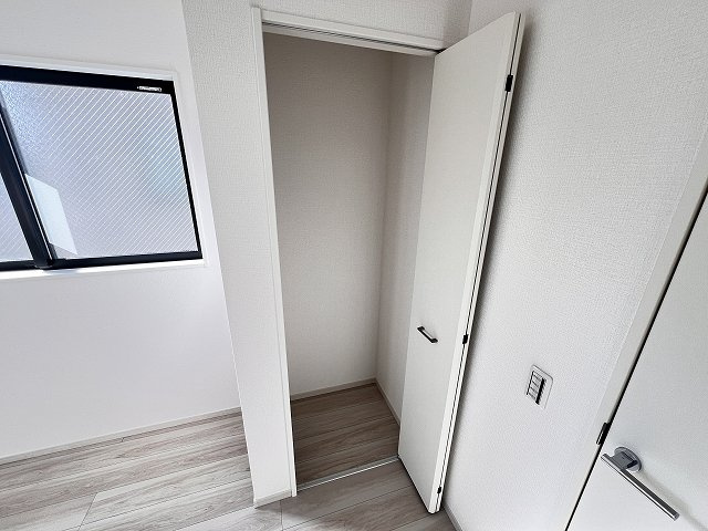 【収納】 | 和光市白子3丁目　新築分譲住宅　全3棟（成増店） | 4.6帖の洋室内収納。