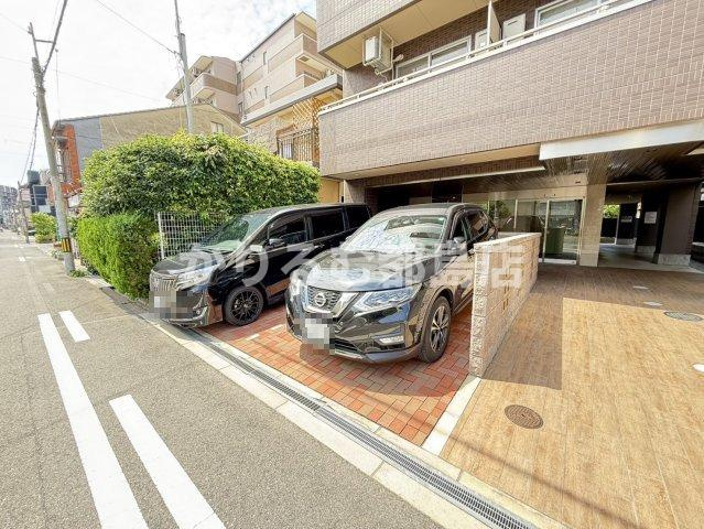 ウイングビュー野江の駐車場