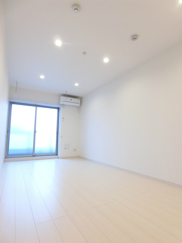 リブリ・芦原通の内装