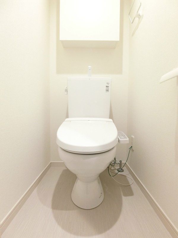 リブリ・芦原通のトイレ|落ち着いた色調のトイレです