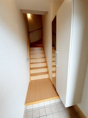 【玄関】 | ネオロイヤルＢ