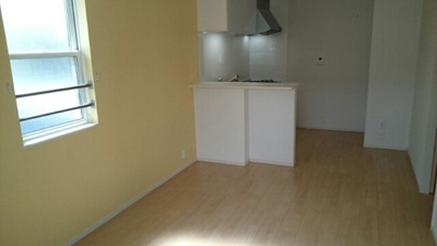 【居間・リビング】 | ニューヴェルデⅡ | 使いやすい居間です