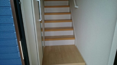 【玄関】 | ニューヴェルデⅡ | 明るい玄関です