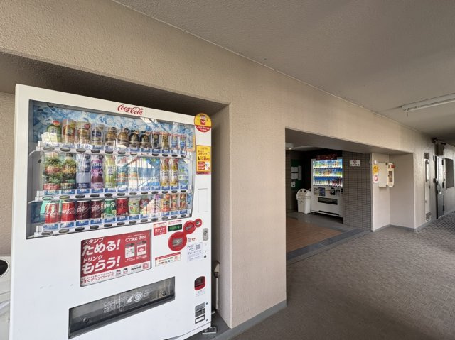 ライオンズガーデンつきみ野東のその他共用部分|敷地内自動販売機