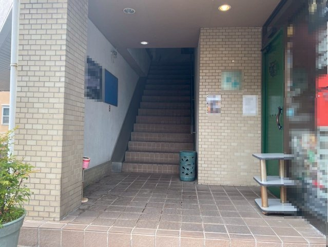 今本町 エクセレントビル 居抜店舗のエントランス