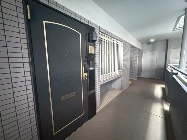 ＪＲ・近鉄・地下鉄「京都」駅徒歩５分◆令和７年４月リフォーム完了◆アパガーデンコート京都駅前の玄関|玄関