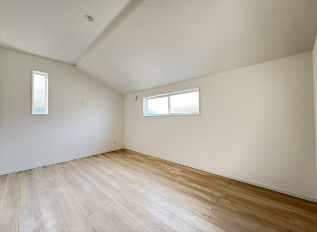 【洋室】 | 新座市畑中2丁目　新築一戸建住宅　全9棟　(志木本店) | 洋室6.7帖／
住宅性能表示制度において5分野7項目でMAX等級取得