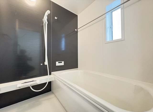 【外観】 | 新座市畑中2丁目　新築一戸建住宅　全9棟　(志木本店) | 販売現地／2025年10月撮影　
住宅性能表示制度において5分野7項目でMAX等級取得