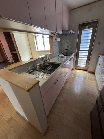 姫路市城見台3丁目既存戸建のキッチン|きれいなキッチンです