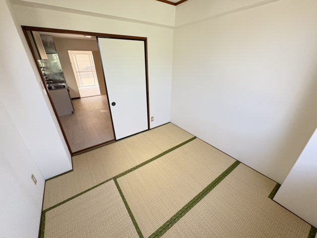 メゾン船橋法典の和室